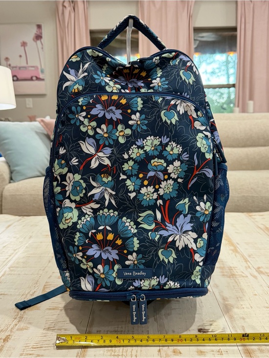Vera Bradley Handbags - Vera Bradley Lighten Up Adventure Backpack in Floral Bursts Like New Retired